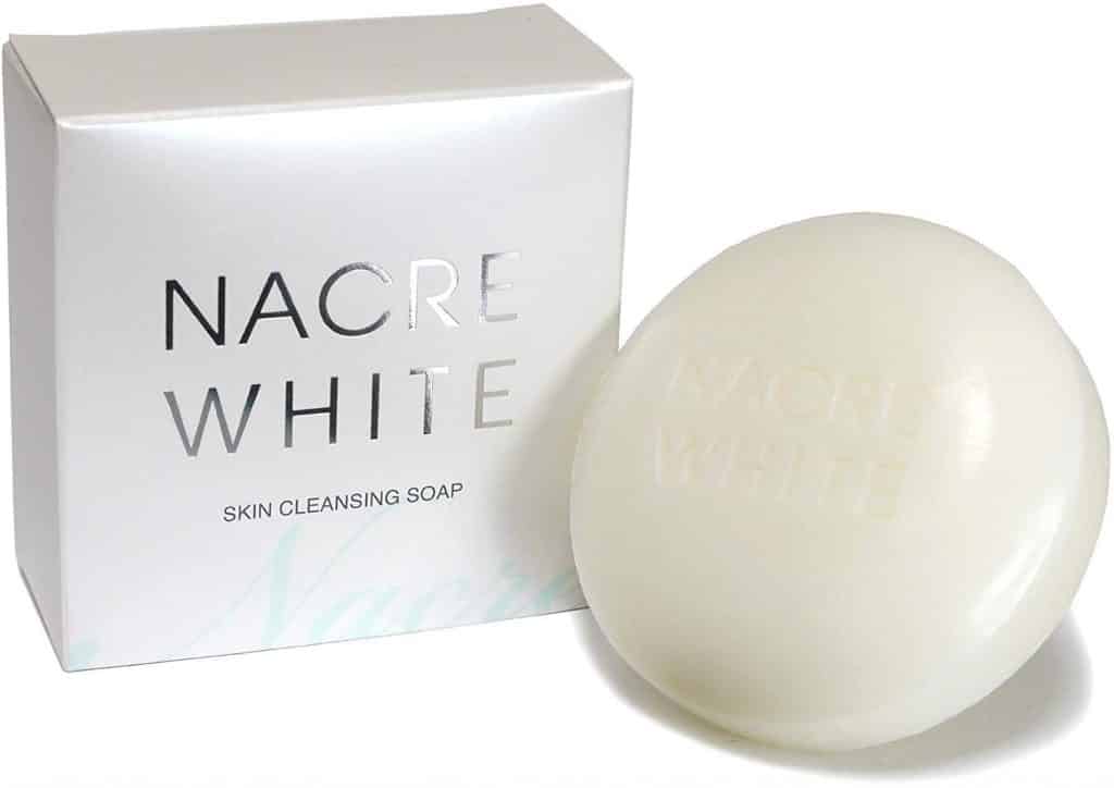 ネイカーホワイト